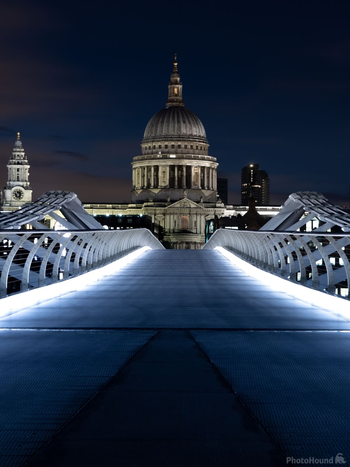 Image of St Paul\'s Cathedral from Millennium Bridge by Andy Paterson