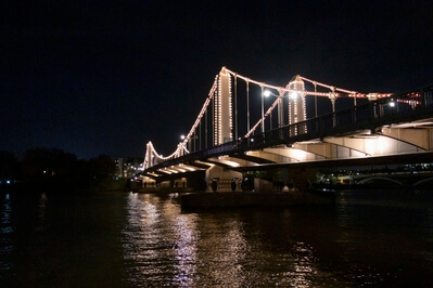pictures of London - Chelsea Bridge