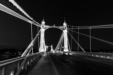 pictures of London - Albert Bridge