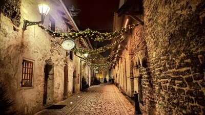 pictures of Estonia - St Catherine's Passage, Tallinn