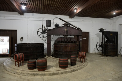 pictures of Serbia - King's Winery at Topola