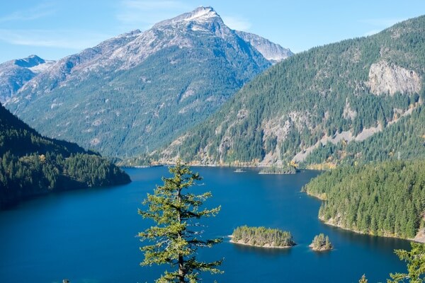 Diablo Lake Vista Point.  Diablo Lake is an absolute must-see near the North Cascades. This beautiful, bright reservoir along the Skagit River is best known for its vibrant turquoise color, and can be easily reached just off Highway 20 in the Ross Lake National Recreation Area.