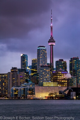 photos of Canada - Toronto Skyline - Polson Pier