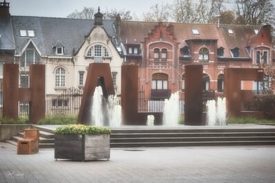Vlaams Brabant instagram locations - Halle Station Fountain