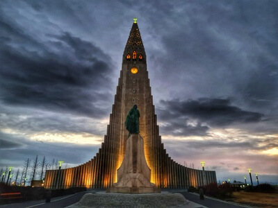pictures of Iceland - Hallgrimskirkja - Exterior