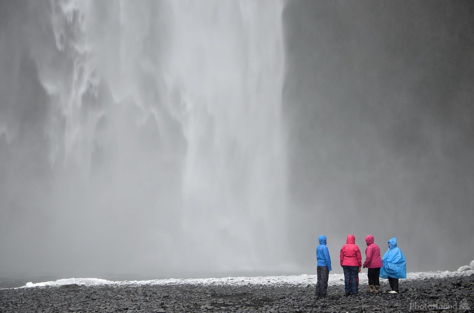 Image of Skógafoss Waterfall by Team PhotoHound