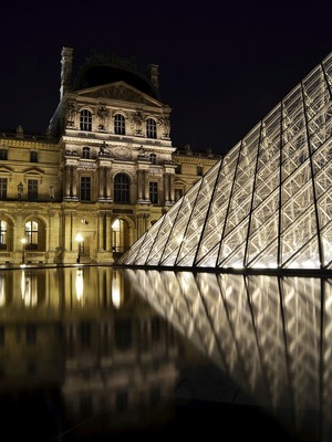 Image of Pyramide du Louvre (Louvre Exterior) - Pyramide du Louvre (Louvre Exterior)