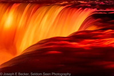 images of Canada - Top of Horseshoe Falls