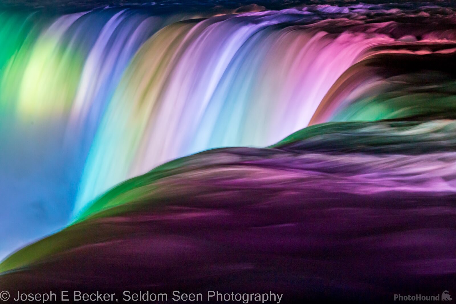 Image of Top of Horseshoe Falls by Joe Becker