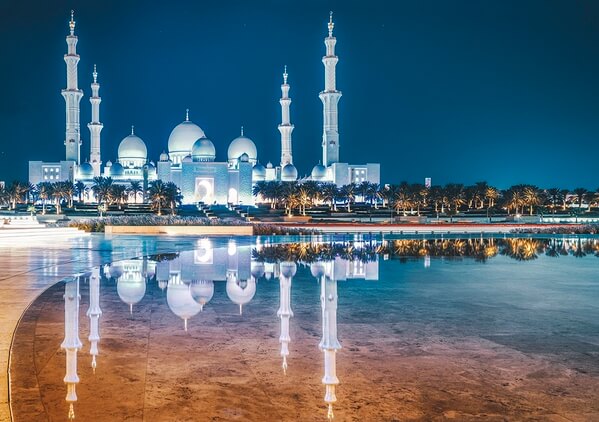Glowing & Reflection ~Abu Dhabi ~ The Grand Mosque ~
side and point of view this epic mosque glad to get this result with 30s shutter speed
Nikon D850