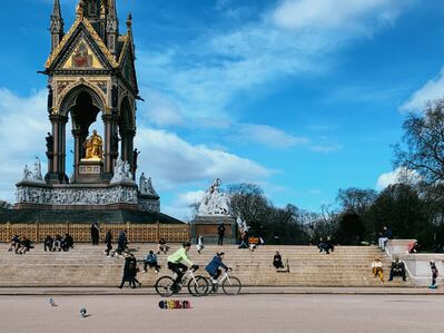 photos of London - The Albert Memorial, Kensington Gardens