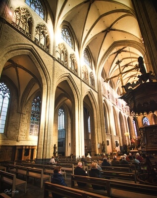 Belgium instagram spots - Saint Martins Basilica Halle (Interior)