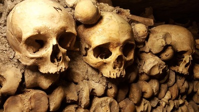 photos of Paris - Paris Catacombs