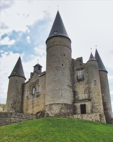 Veves Castle