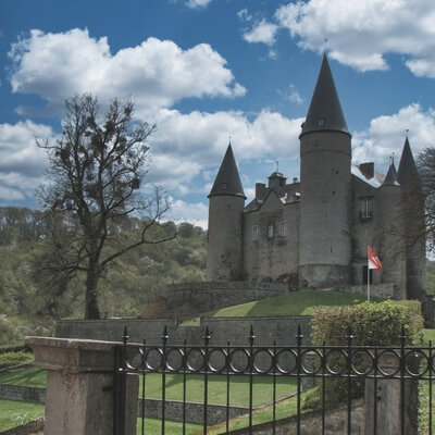 photography spots in Belgium - Veves Castle