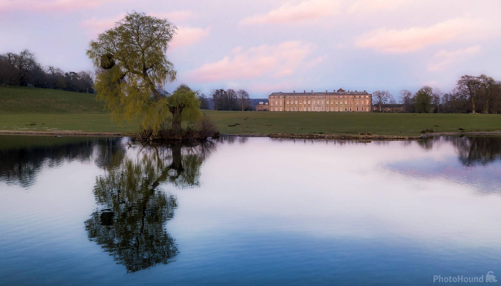 Image of Petworth House - Exterior by Jakub Bors