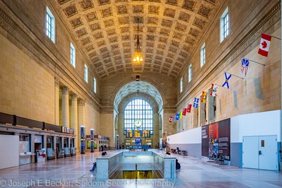 photo spots in Canada - Union Station - interior