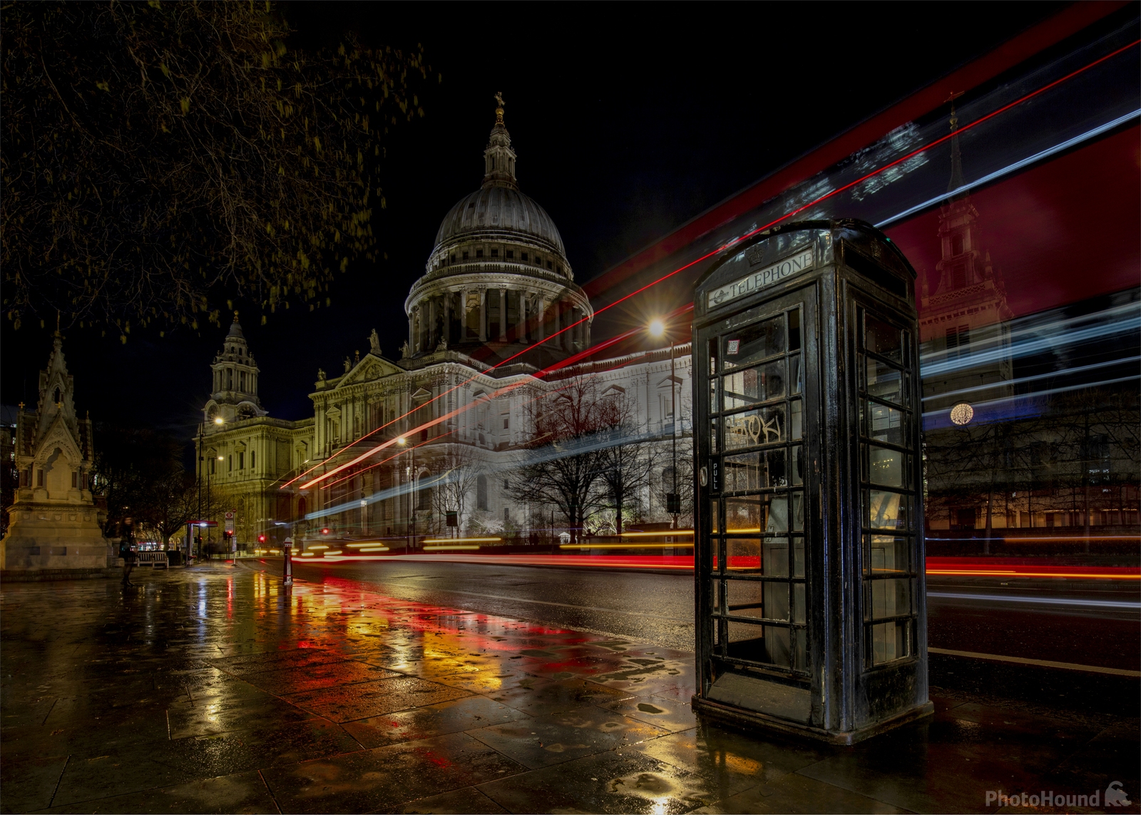 Image of Carter Lane Gardens - St Pauls Cathedral Viewpoint by Paul James