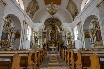 photos of Slovenia - Metlika - Mestni Trg & St Nicholas Church