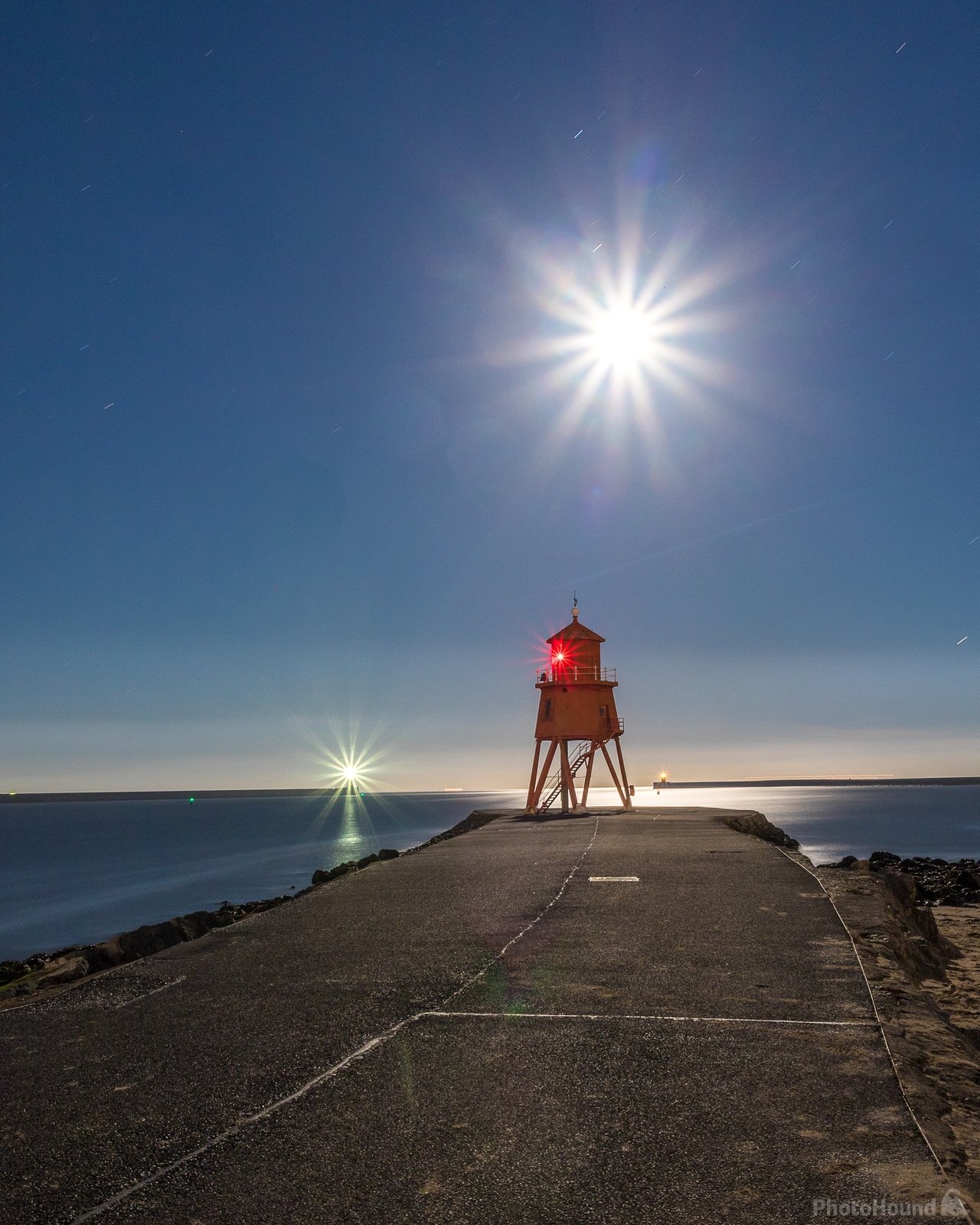 Image of Herd Groyne Lighthouse, South Shields by Andy Killingbeck