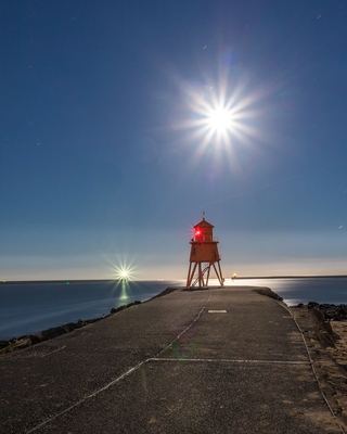 Picture of Herd Groyne Lighthouse, South Shields - Herd Groyne Lighthouse, South Shields