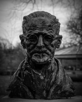 Ireland pictures - Bust of James Joyce