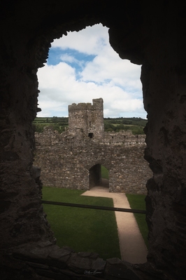 images of South Wales - Kidwelly Castle