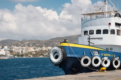 Greece instagram spots - Port of Agios Nikolaos