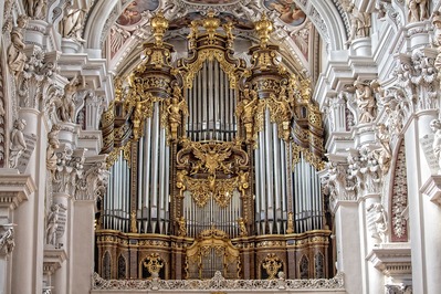 Picture of Dom St. Stephan (St. Stephen's Cathedral) - Dom St. Stephan (St. Stephen's Cathedral)