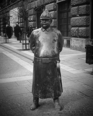 pictures of Budapest - The Fat Policeman