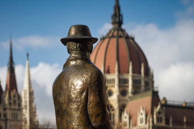 images of Budapest - Statue of Imre Nagy