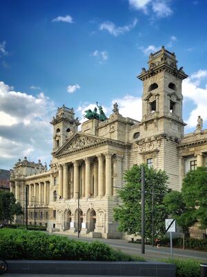 photos of Budapest - Budapest Museum of Ethnography (Néprajzi Múzeum) - Exterior