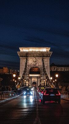 pictures of Budapest - Budapest Széchenyi Chain Bridge