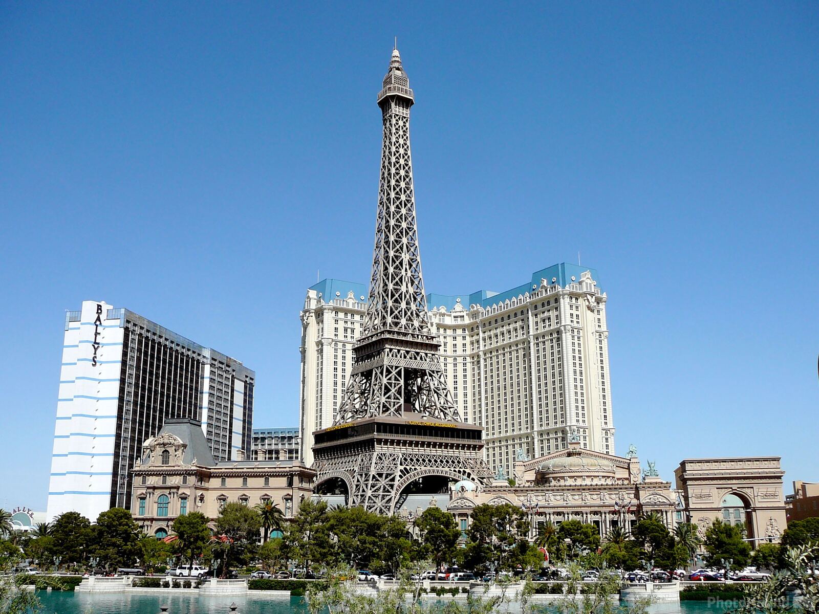 Image of Paris Las Vegas - Exterior by Team PhotoHound