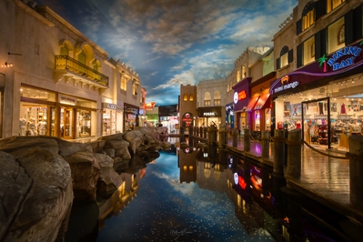 Las Vegas photo spots - Miracle Mile Shops