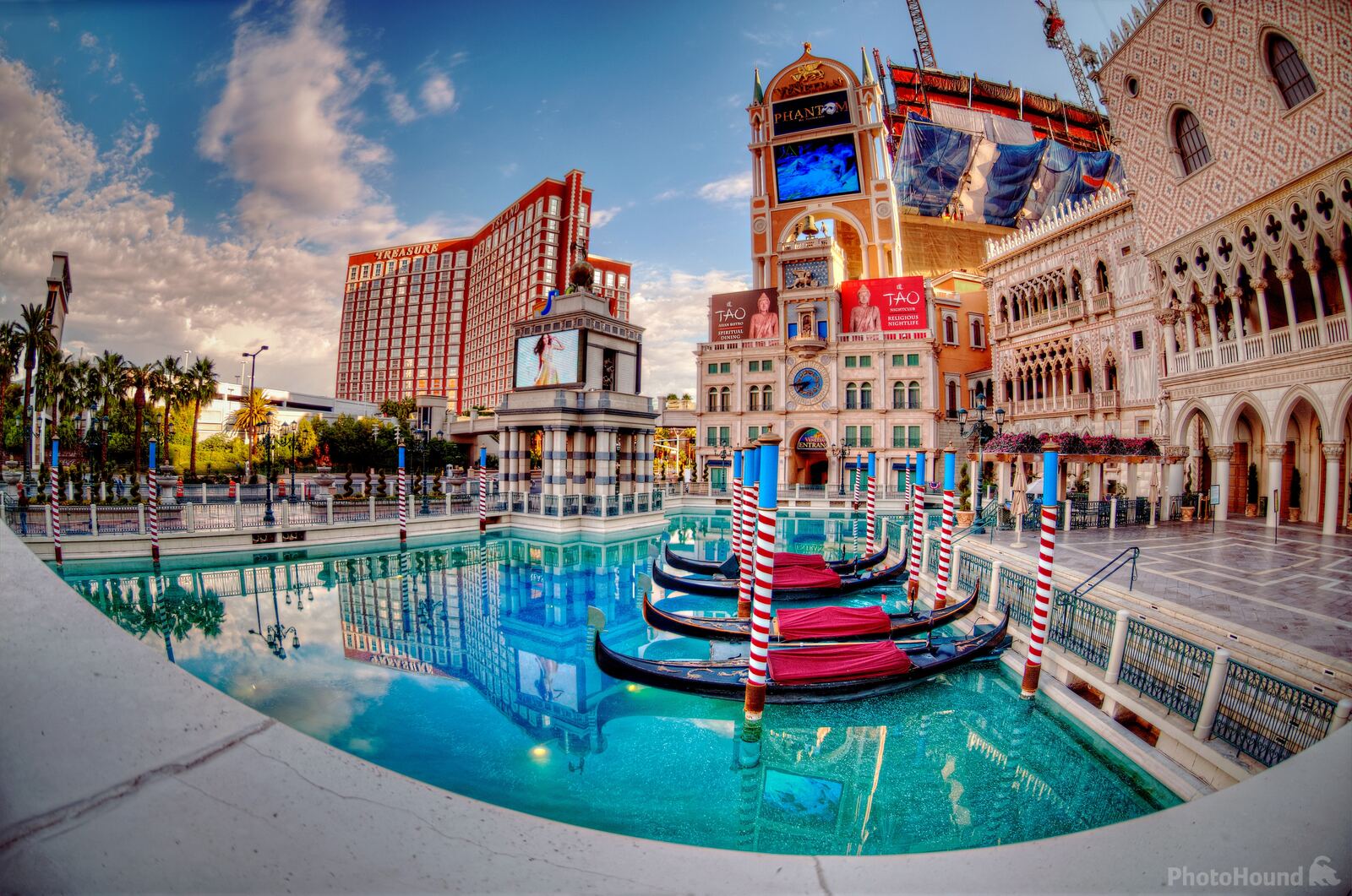 Image of Venetian Las Vegas - Exterior by Team PhotoHound