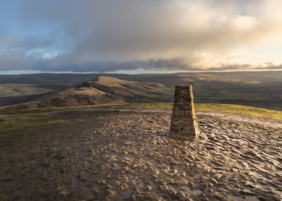 pictures of The Peak District - Mam Tor Summit 