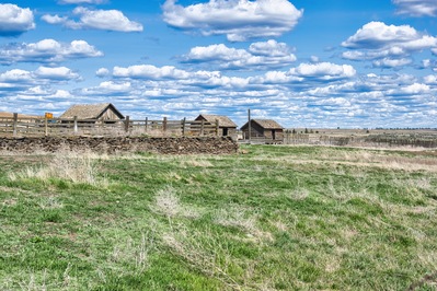 Washington photo spots - Old Barn and Farm Implements