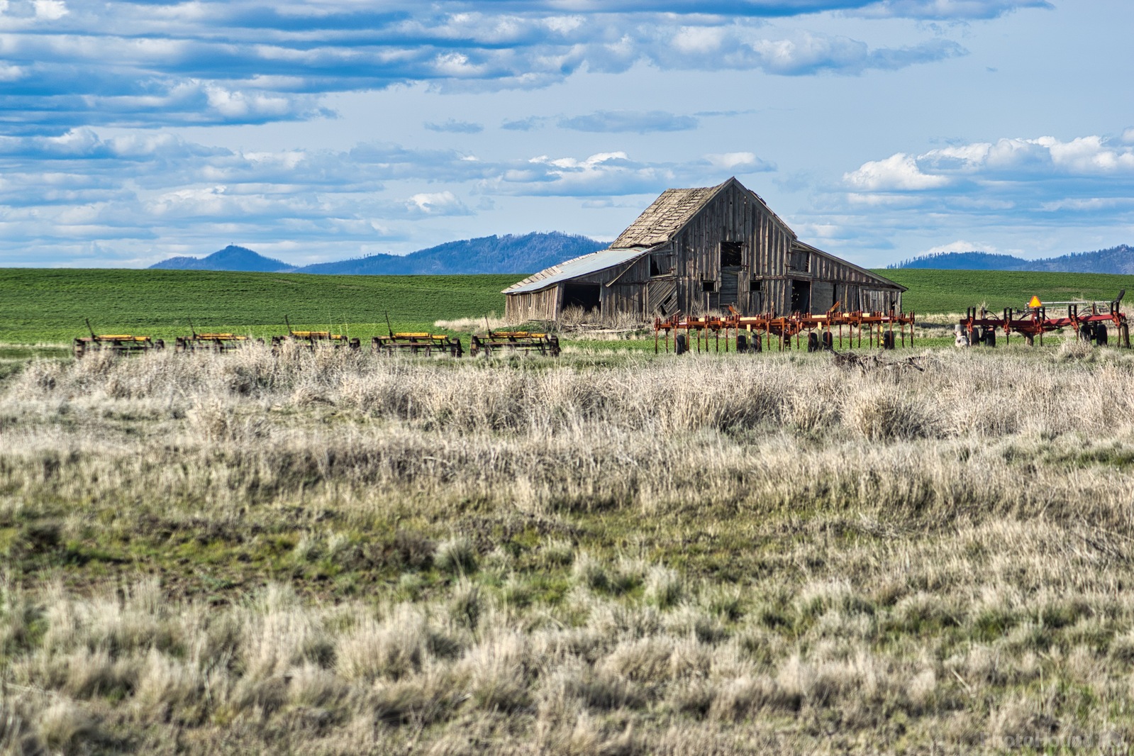 Image of Old Barn by Steve West