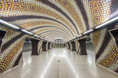 photography locations in Budapest - Kálvin tér Metro Station