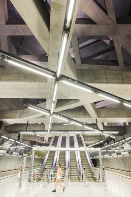 pictures of Budapest - Fővám Tér Metro Station