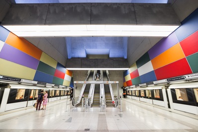 photo spots in Budapest - Móricz Zsigmond Körtér Metro Station