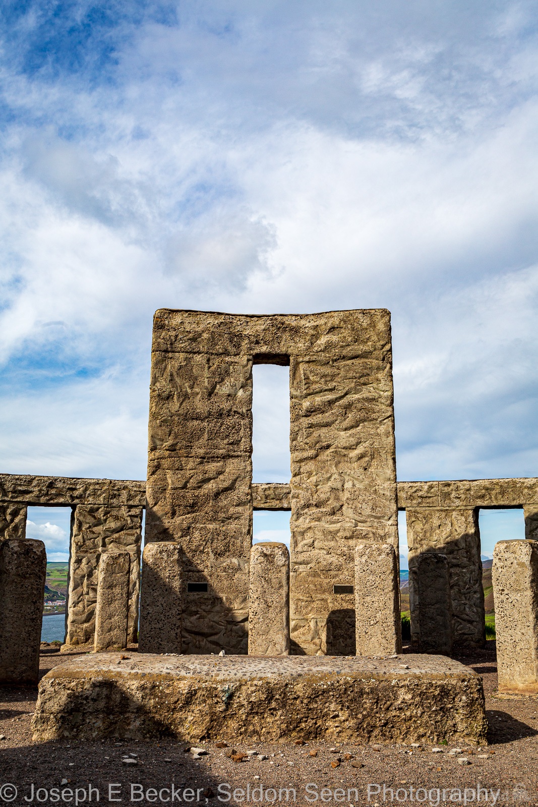 Image of Stonehenge Memorial by Joe Becker