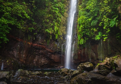 Madeira photo guide - 25 Fontes Falls