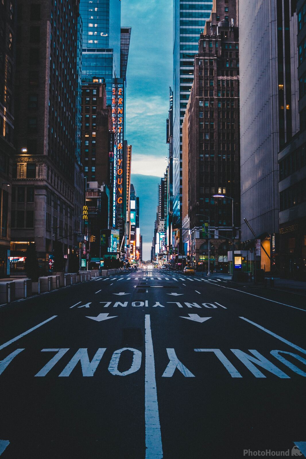 Image of Times Square by Team PhotoHound