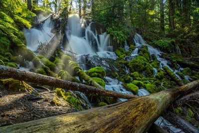 photography spots in Oregon - Clearwater Falls