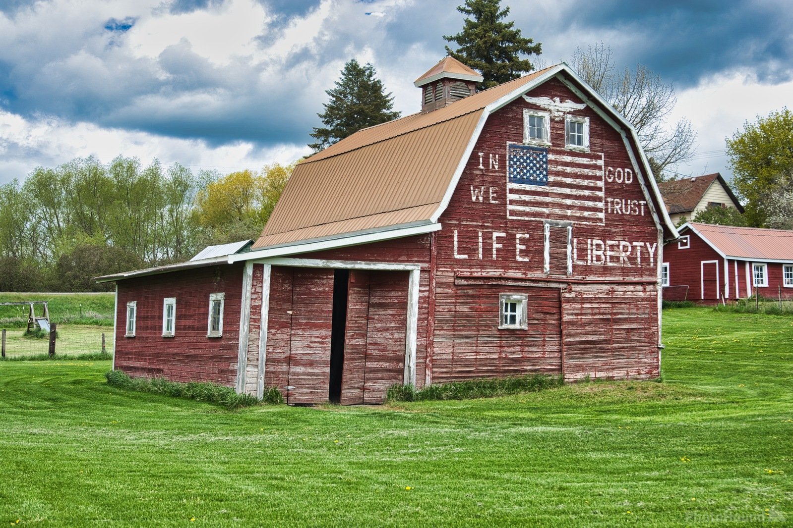 Image of In God We Trust Barn by Steve West