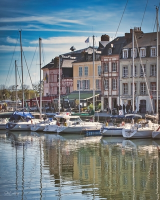 photos of France - Honfleur - old harbour