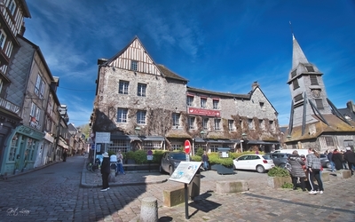 Normandie photo spots - Honfleur - St Catherines Square