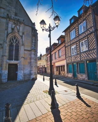 instagram spots in Normandie - Honfleur St Leonard square